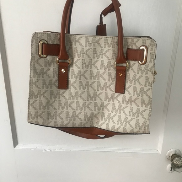 Michael Kors Handbag - Picture 4 of 6